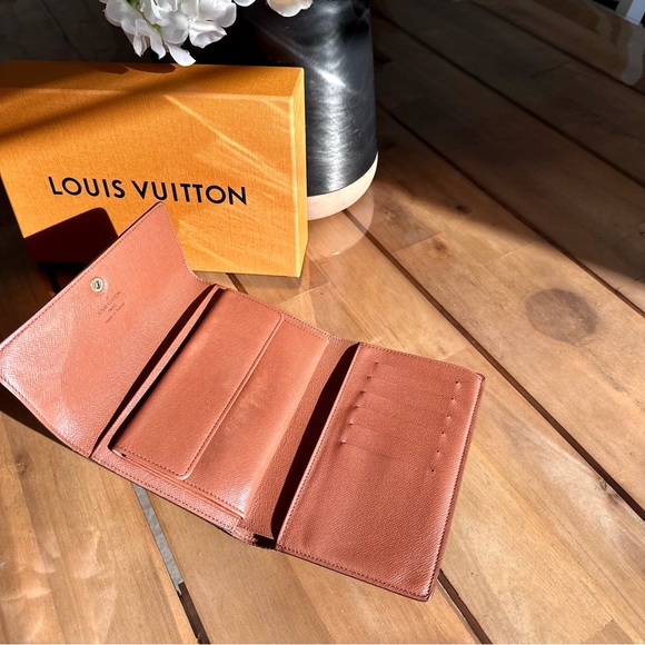 Louis Vuitton Monogram Porte Papiers Trifold Leather Passport Wallet